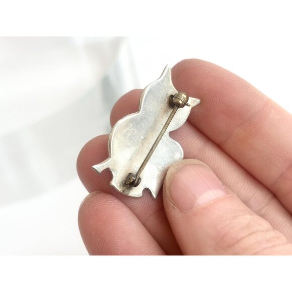 Hand Carved Tiny Owl Southwest Style Pewter Silver Toned Vintage Brooch Pin - Picture 3 of 9